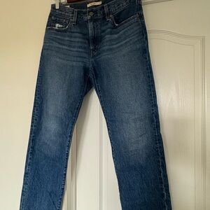 Women’s Levi’s Middy Straight size 29